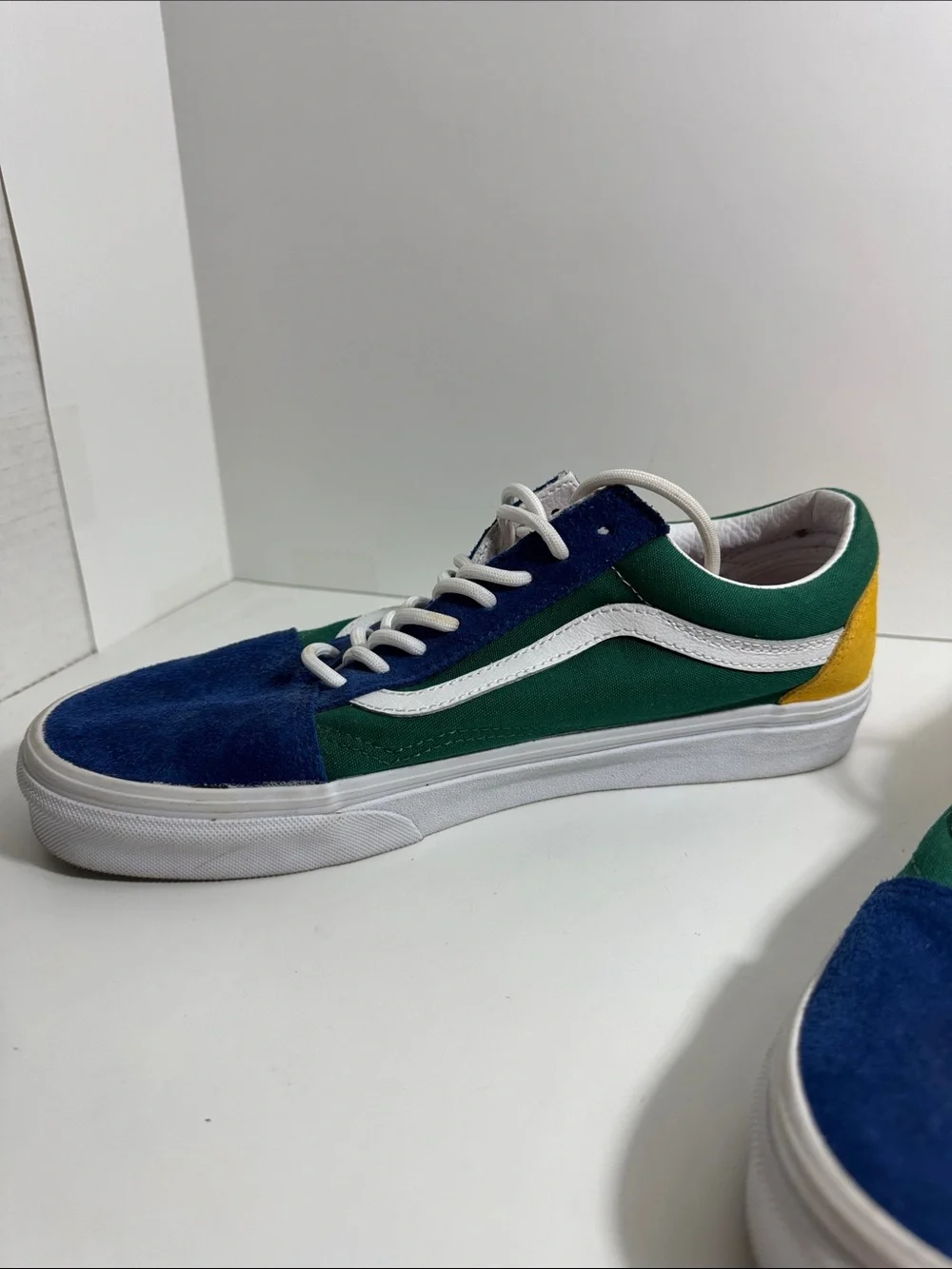 Vans Off The Wall Men's Low-Top Suede & Canvas Sneakers in Blue/Green Size 9